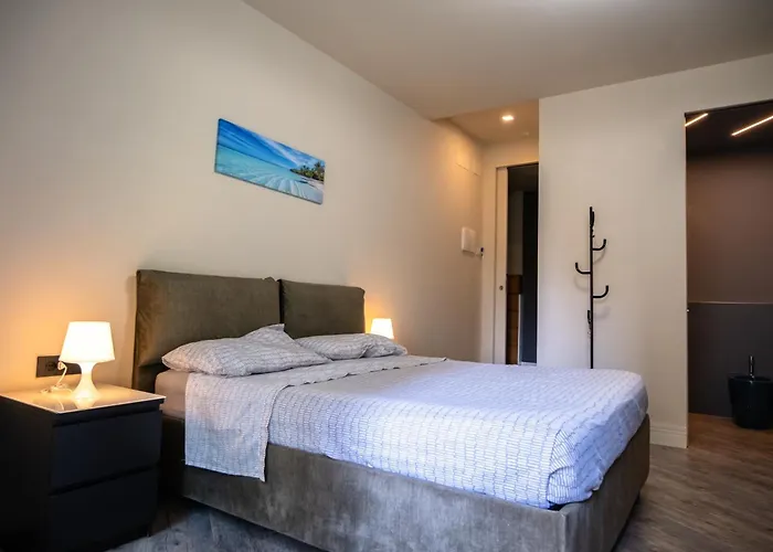 Zampieri House Blu Roma